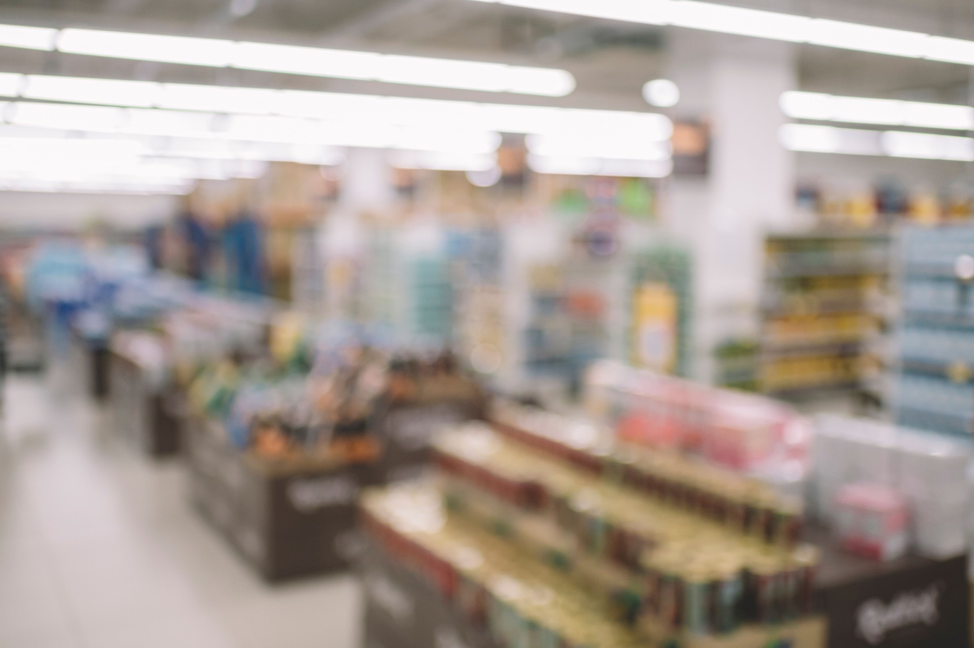 defocus of supermarket grocery department interior blurred background